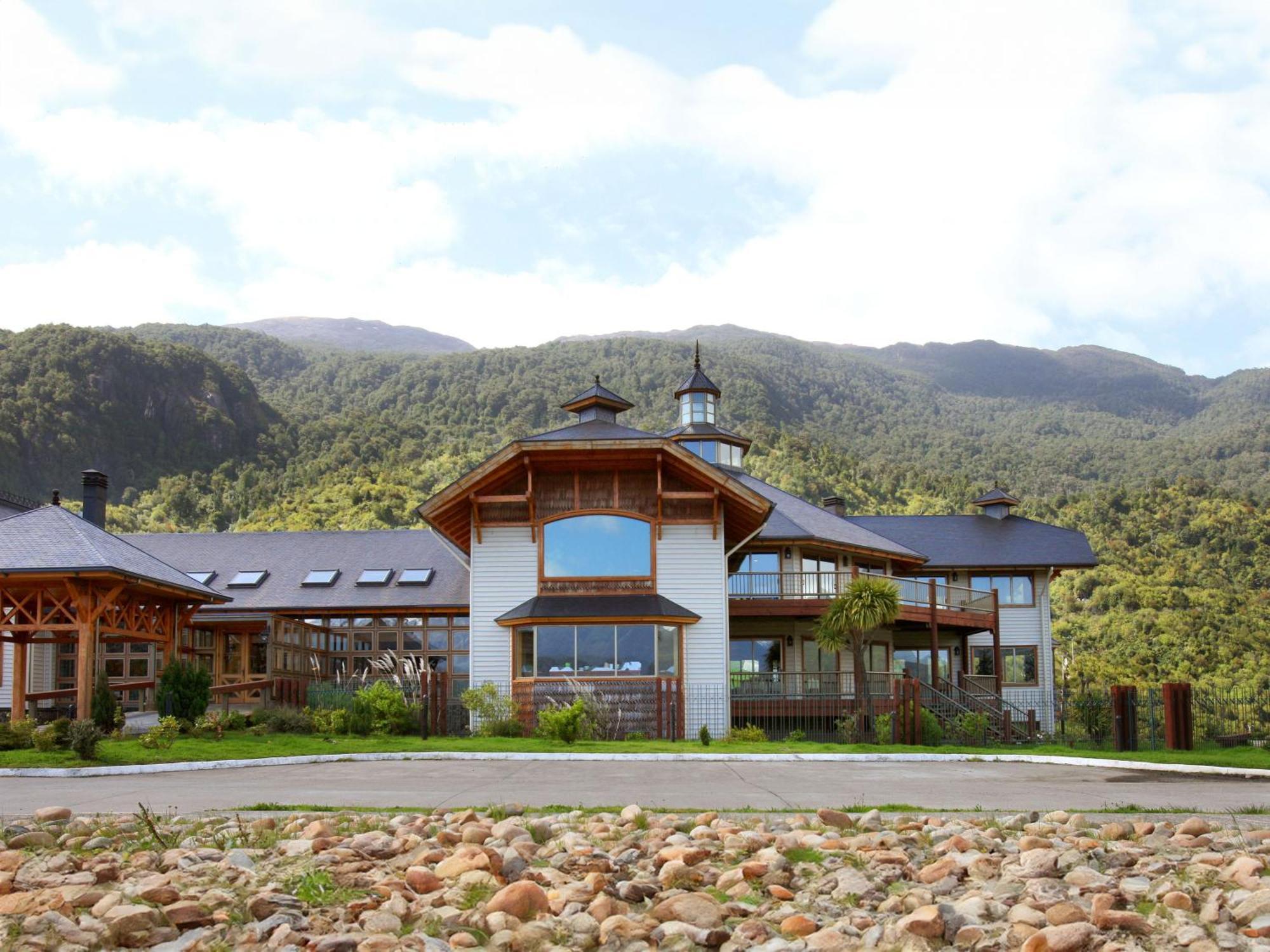 Loberias Del Sur Hotel Puerto Chacabuco Exterior photo