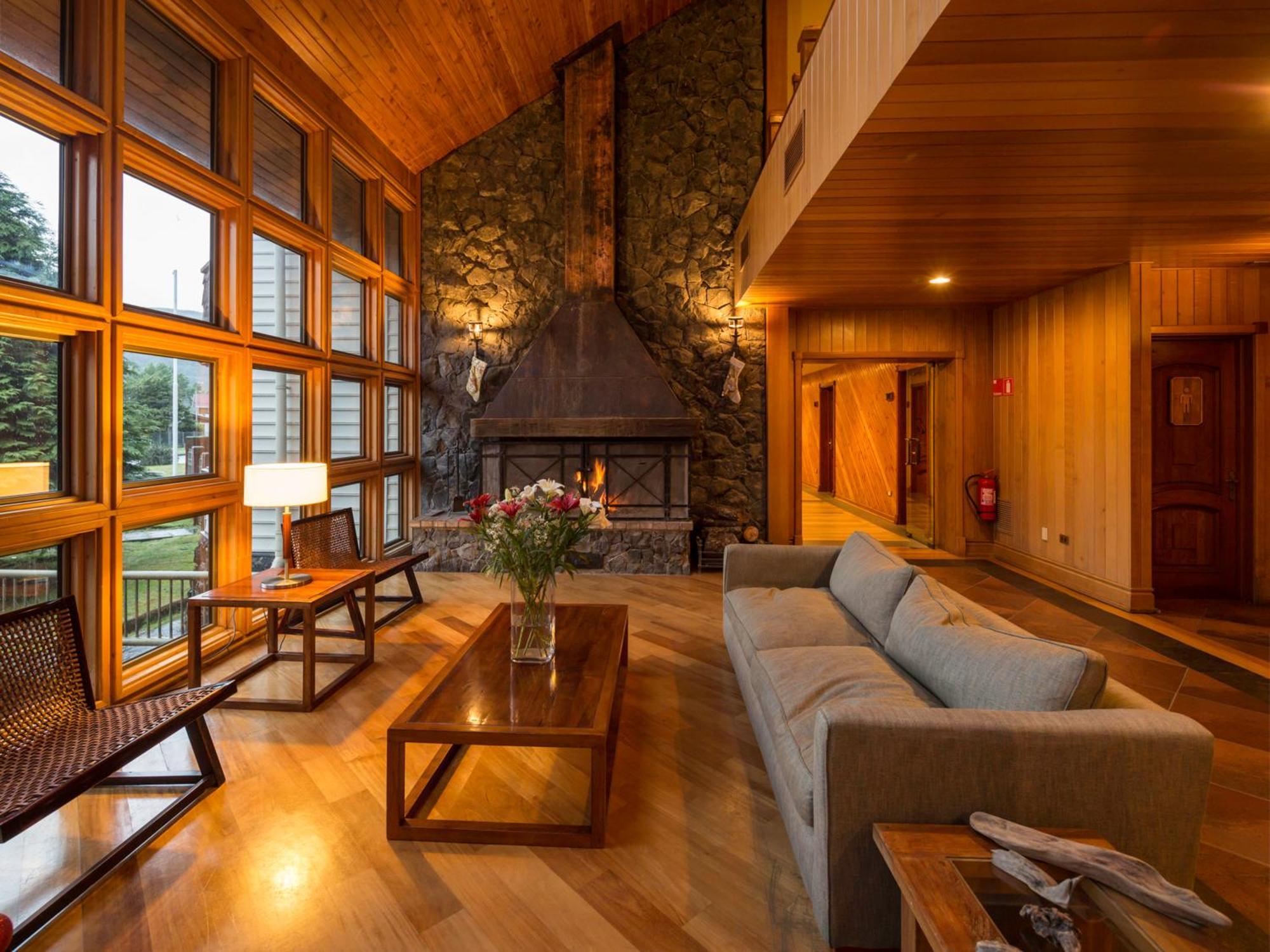 Loberias Del Sur Hotel Puerto Chacabuco Exterior photo